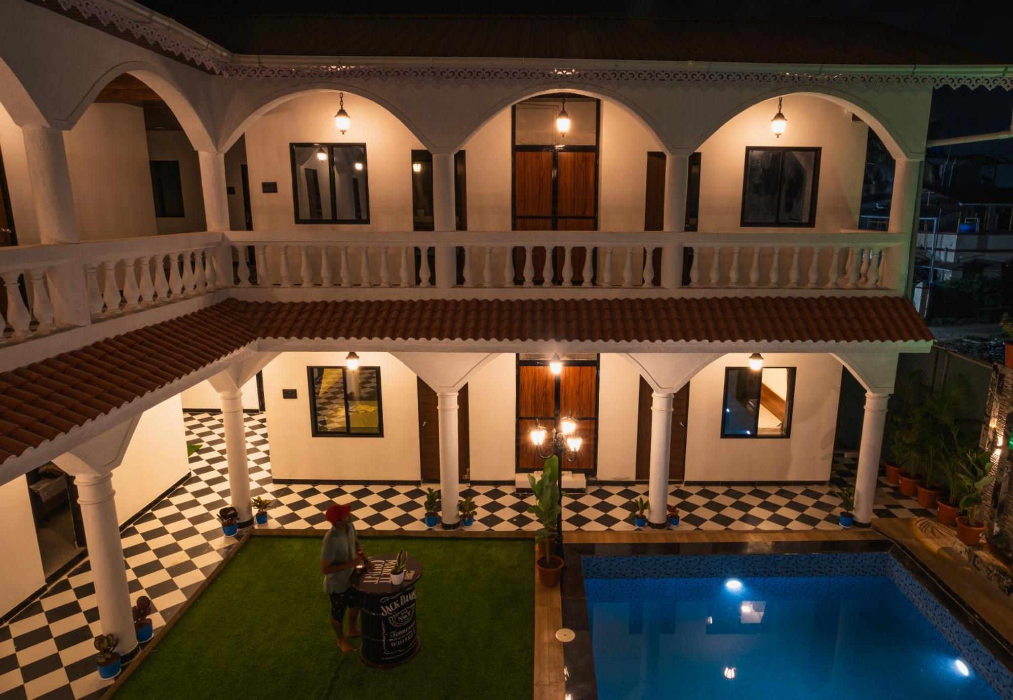 Sapphire Mansion 호텔 알리바그 외부 사진